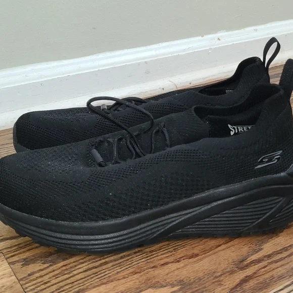 Skechers Men's Black Slip-On Sneakers Size 9.5 - Picture 4 of 7